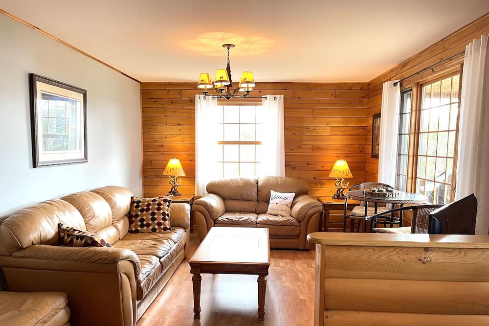 Photo of Livingroom in Inverness County