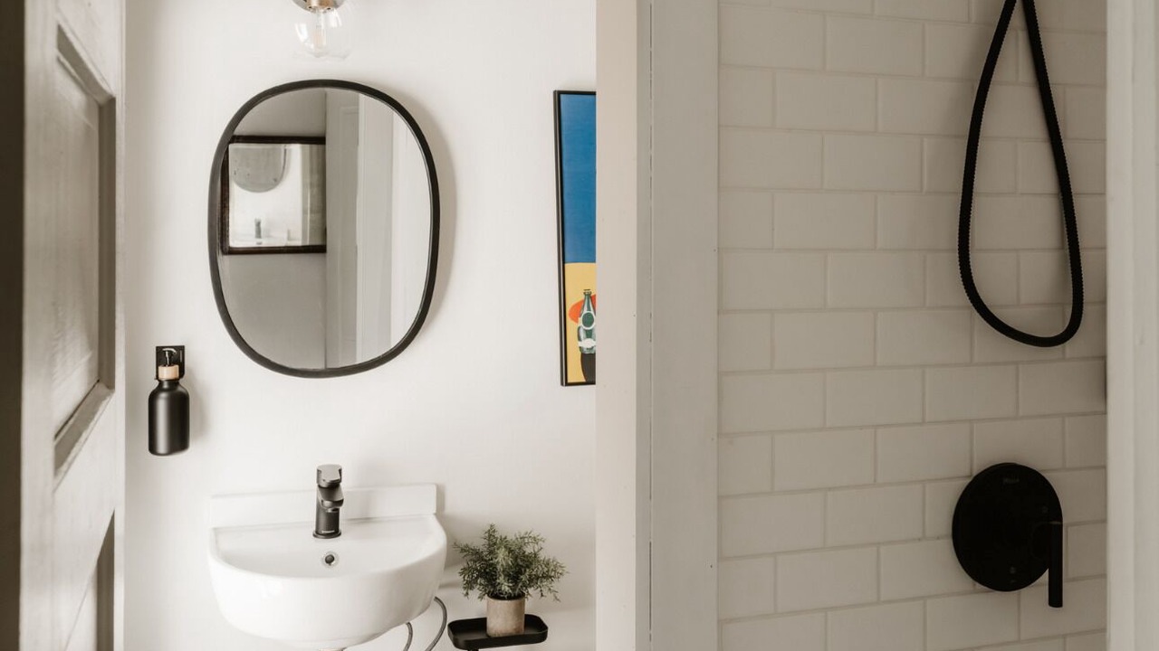 Photo of Bathroom in Roscoe