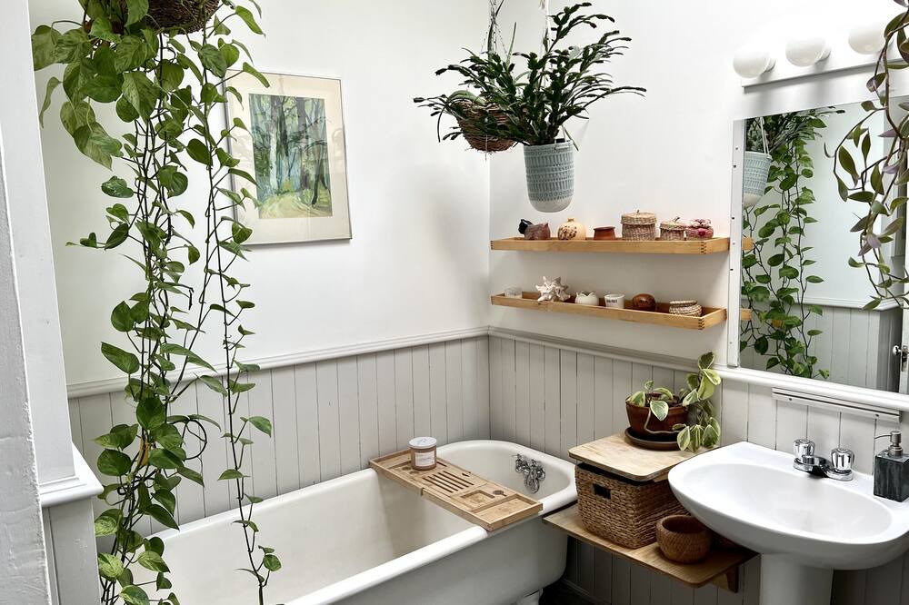 Photo of Bathroom in Mile End