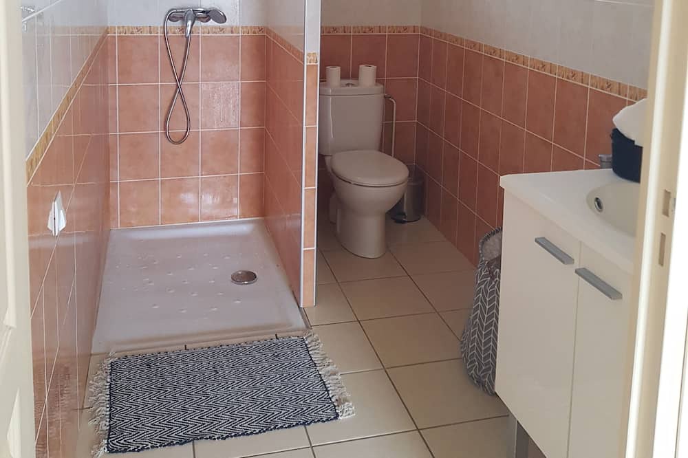 Photo of Bathroom in Bellevue-la-Montagne