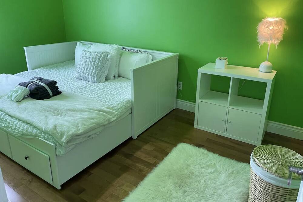 Photo of Bedroom in L'Ile-Bizard