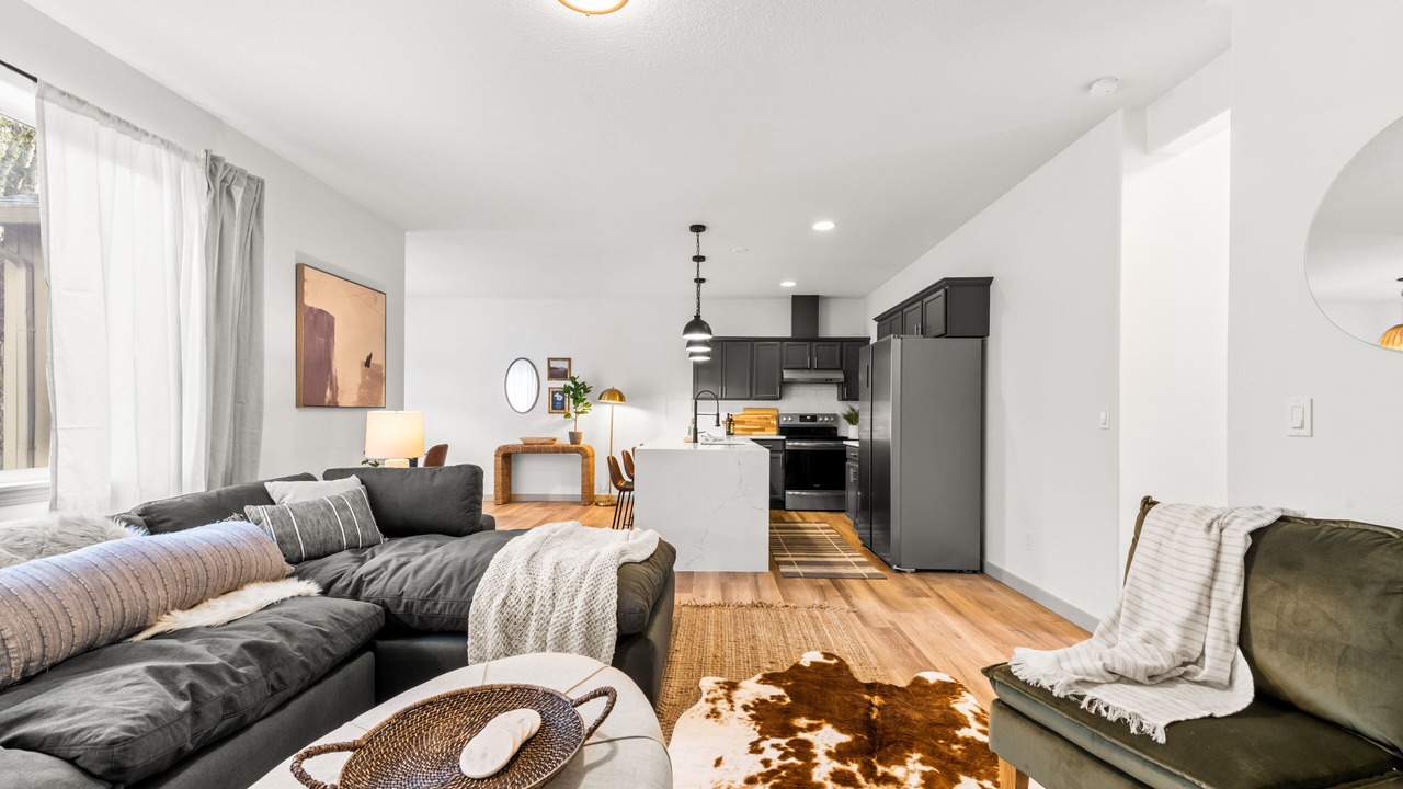 Photo of Livingroom in Pleasant Valley