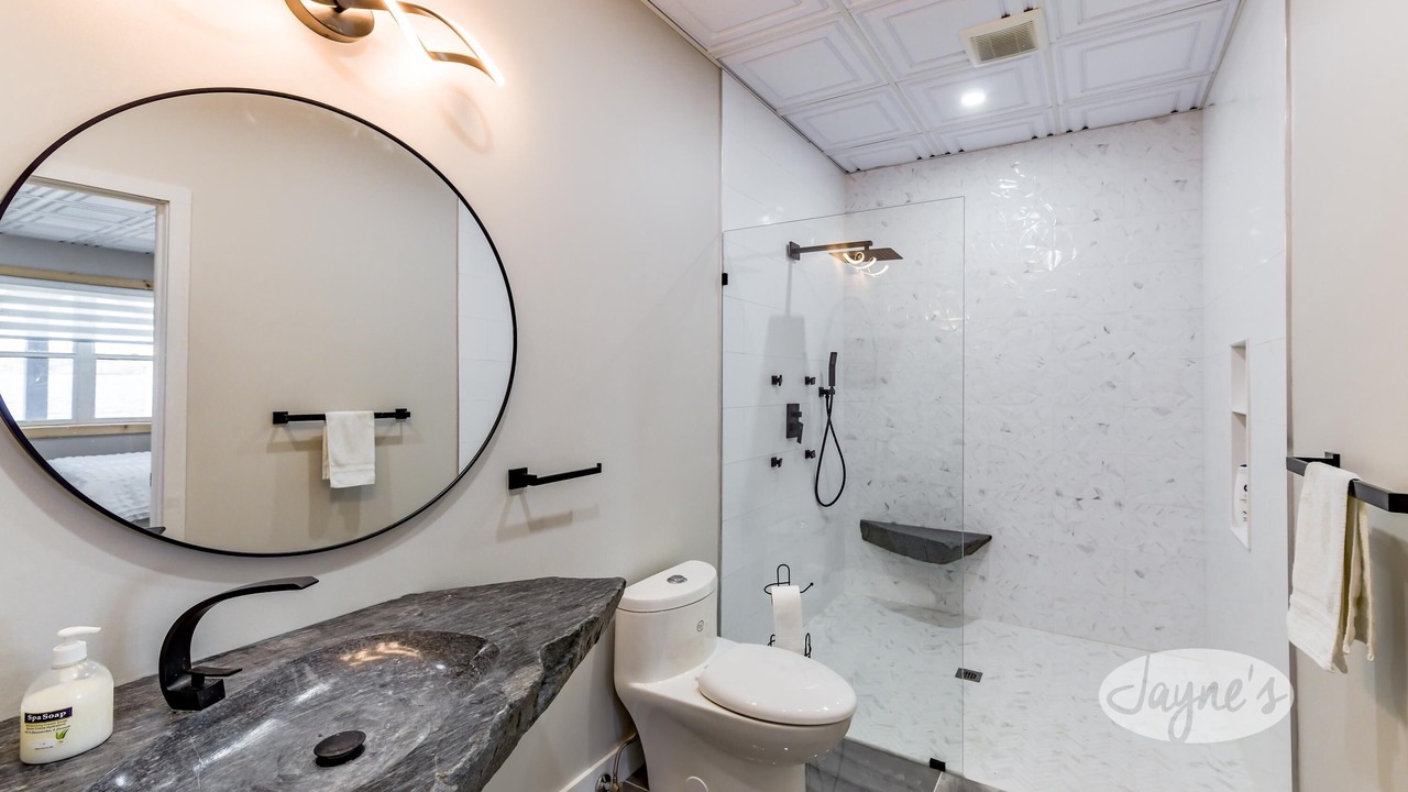 Photo of Bathroom in Penetanguishene