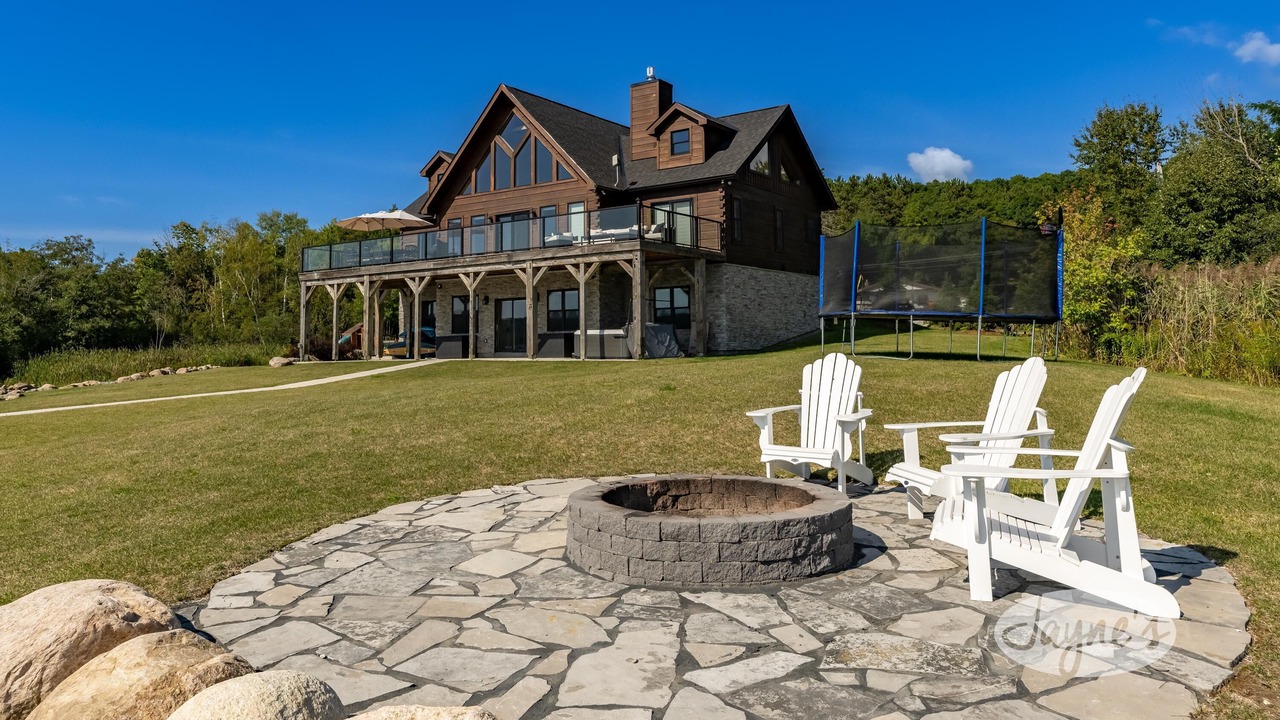 Photo of Patio Balcony in Penetanguishene