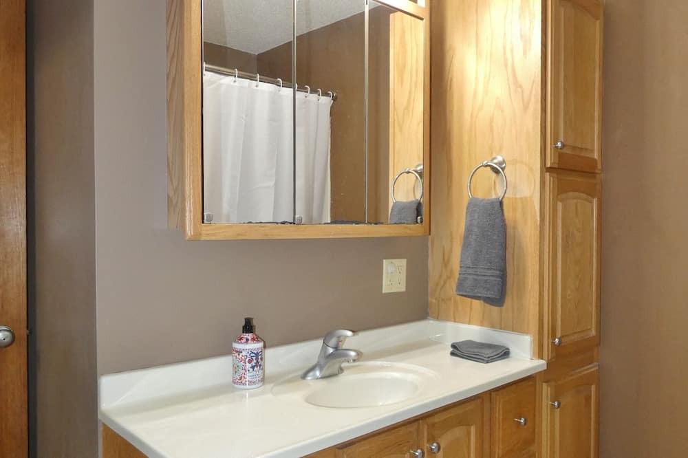 Photo of Bathroom in Pella