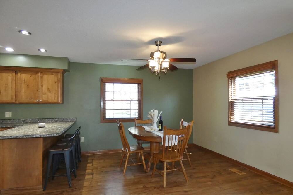 Photo of Bedroom in Pella