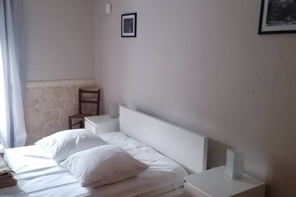 Photo of Bedroom in Luzenac