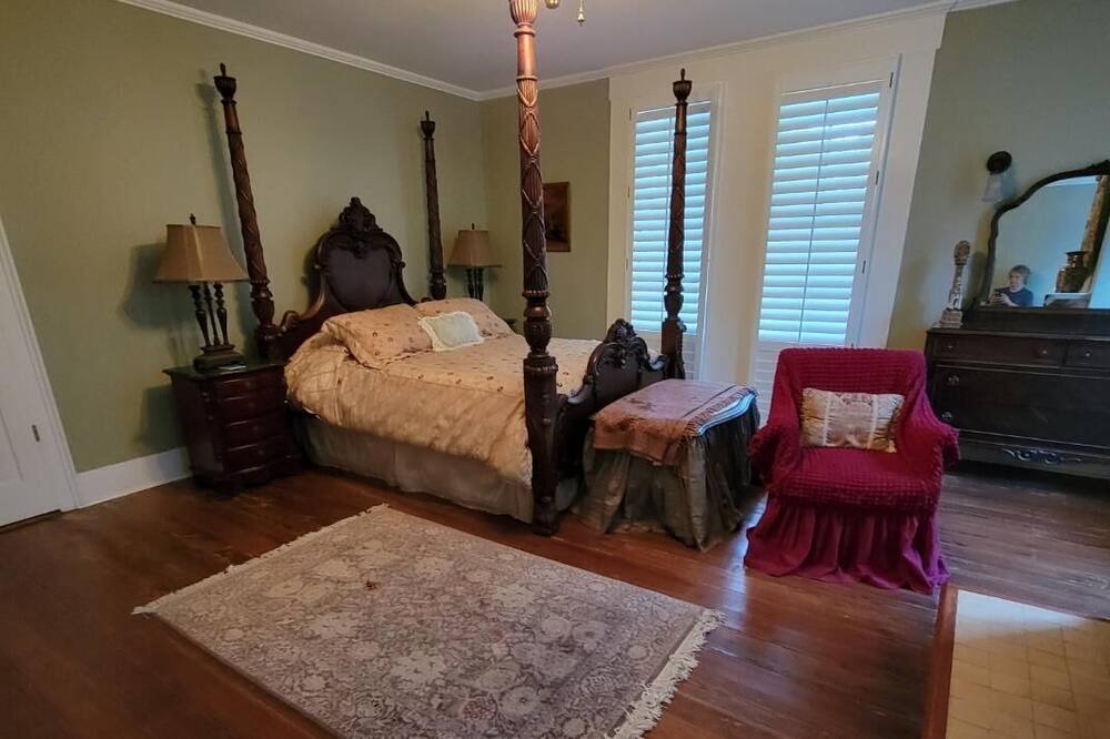 Photo of Bedroom in Franklin
