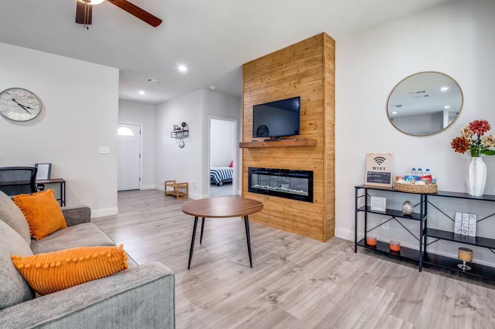 Photo of Livingroom in Lake Dallas