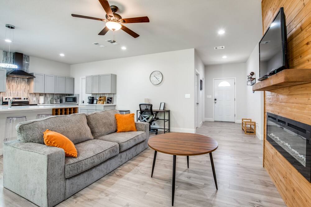 Photo of Livingroom in Lake Dallas