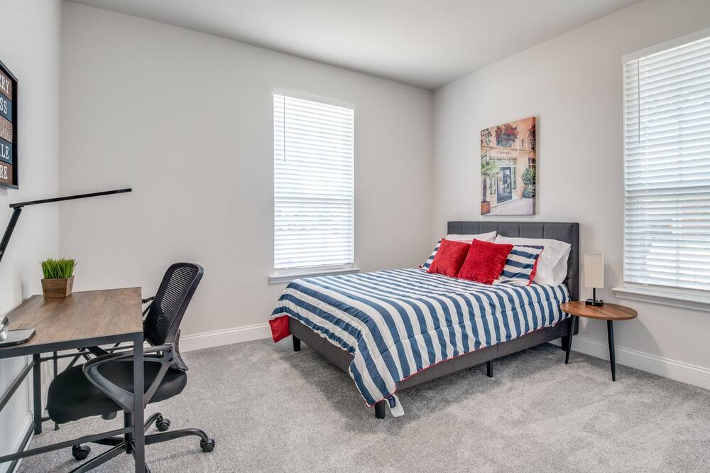 Photo of Bedroom in Lake Dallas