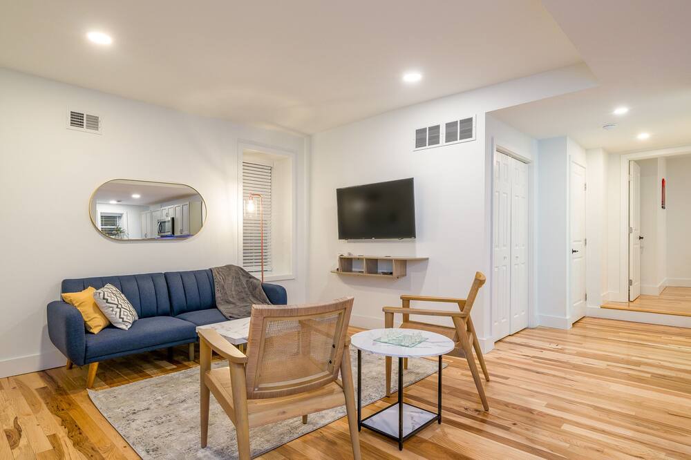 Photo of Livingroom in Corn Hill