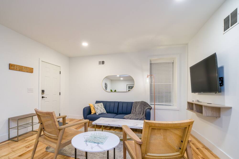 Photo of Livingroom in Corn Hill