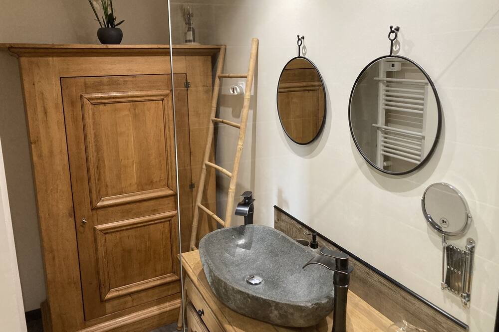 Photo of Bathroom in Masseube