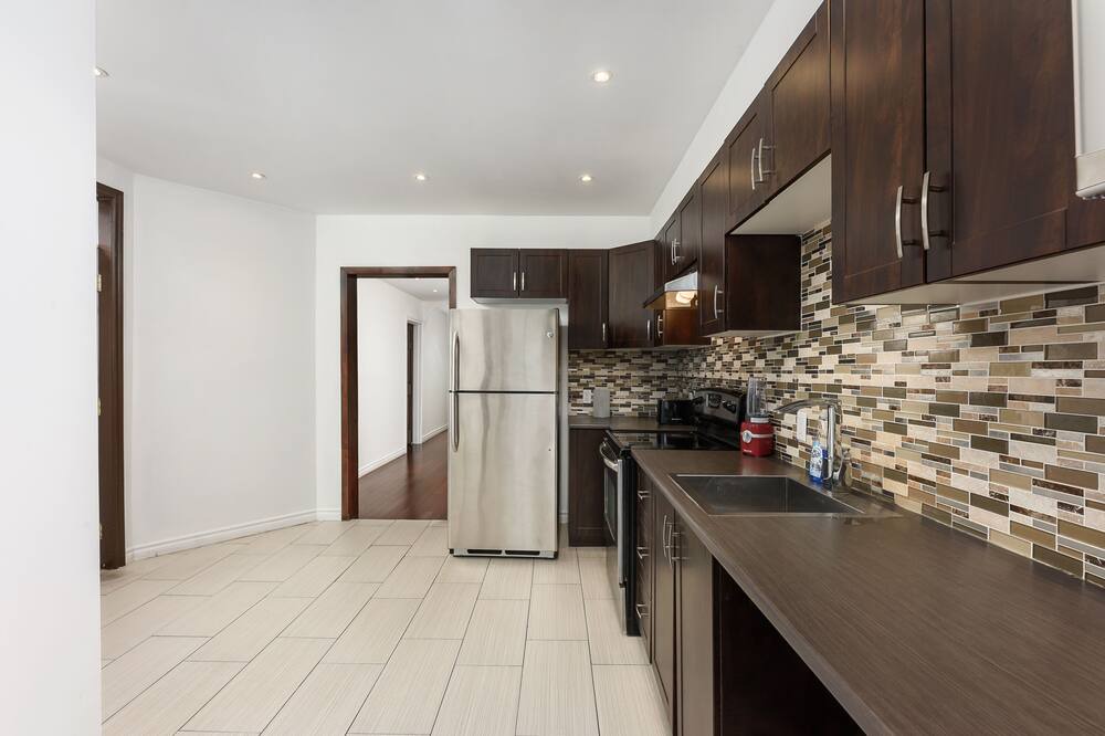 Photo of Kitchen in La Petite-Patrie