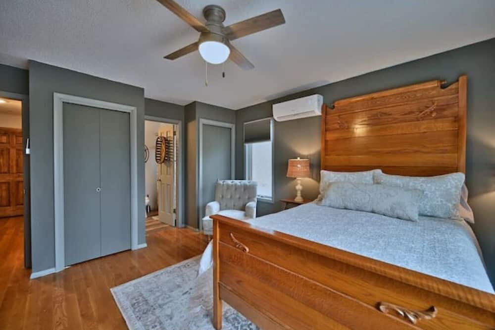 Photo of Bedroom in East Stroudsburg