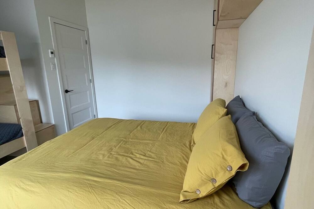 Photo of Bedroom in L'Anse-Saint-Jean