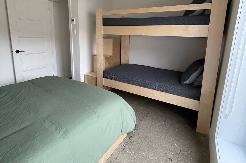 Photo of Bedroom in L'Anse-Saint-Jean