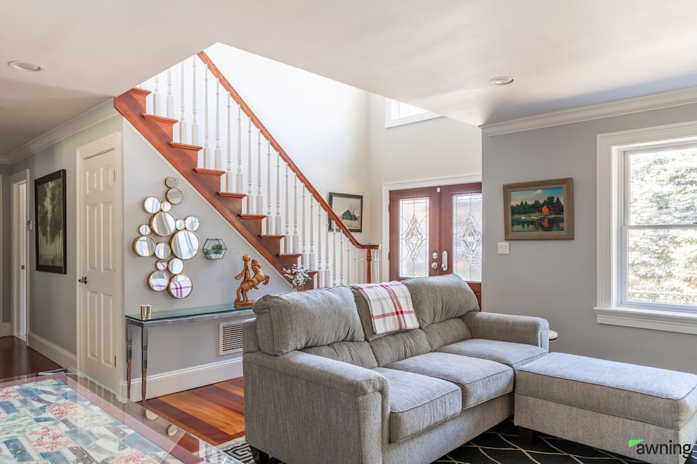 Photo of Livingroom in Briarcliff Manor