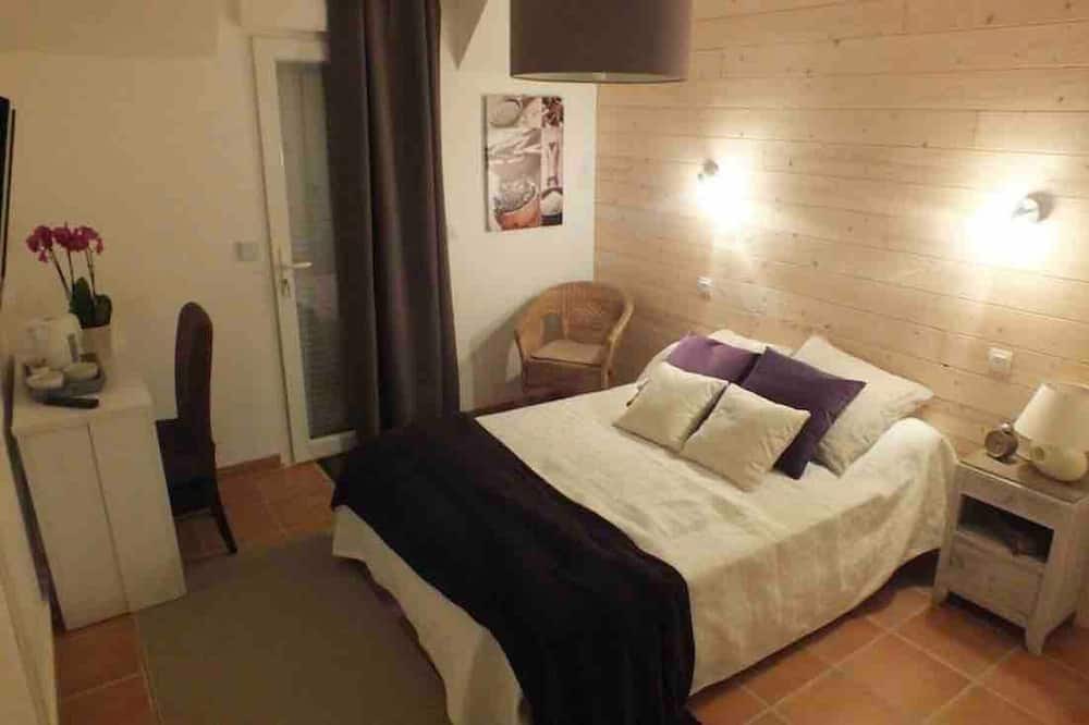 Photo of Bedroom in Aucaleuc