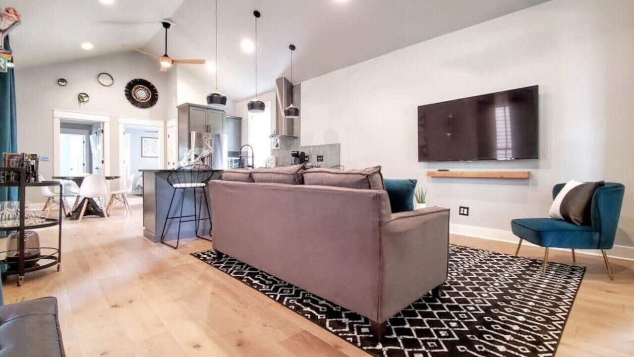 Photo of Livingroom in Fletcher Place