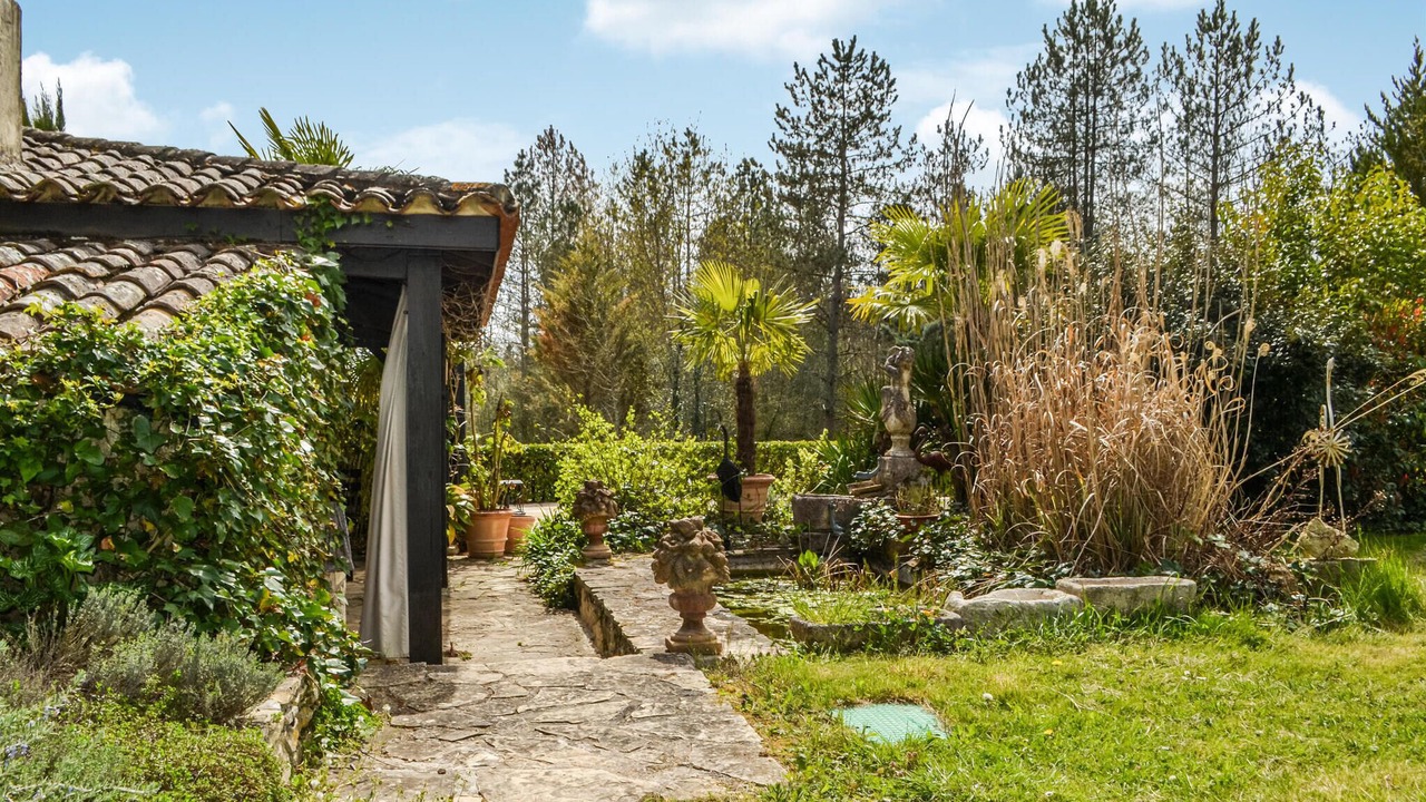 Photo of Outdoor in Devillac