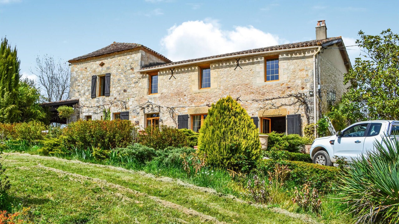 Photo of Outdoor in Devillac