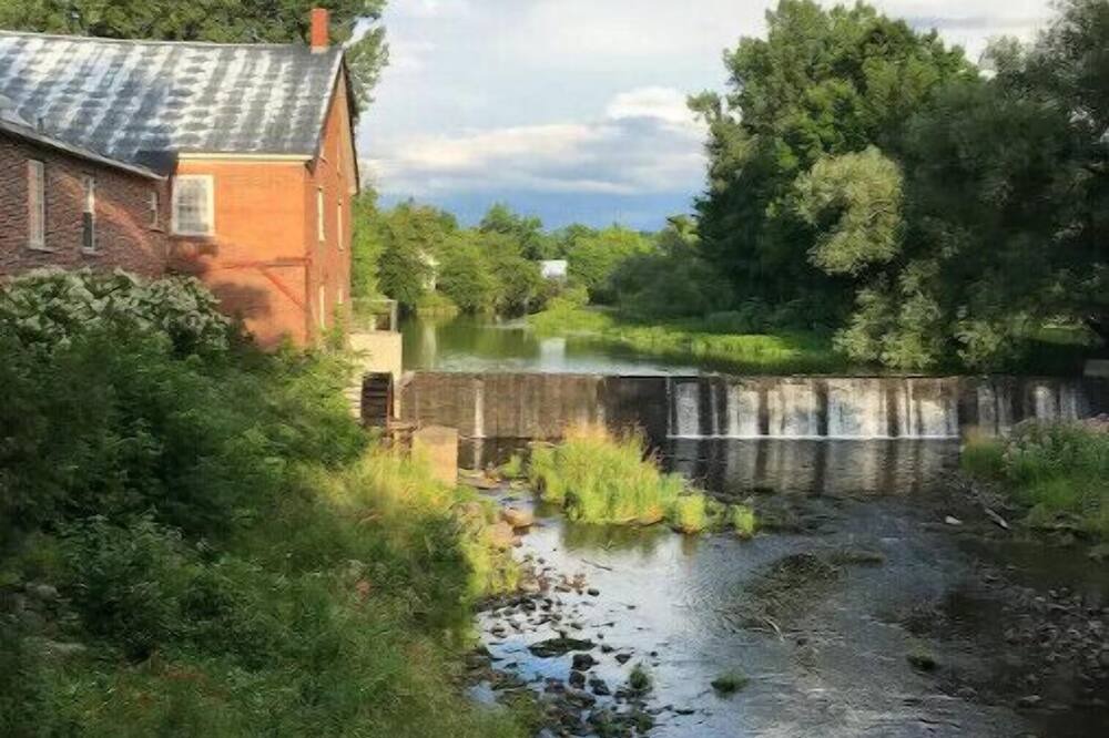 Photo of Outdoor in Stanbridge East