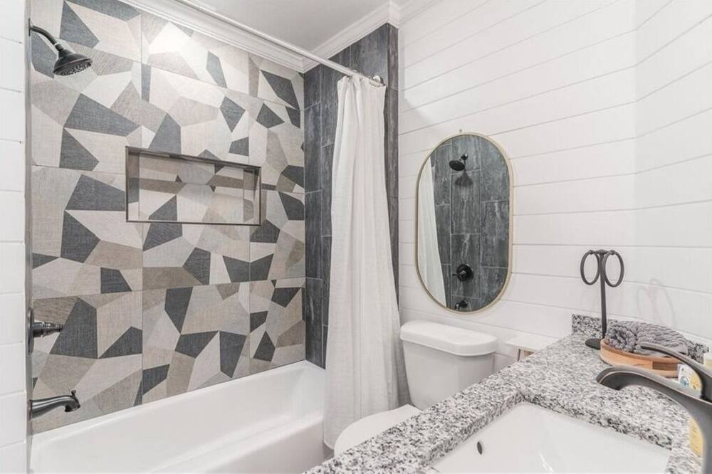 Photo of Bathroom in Skyview