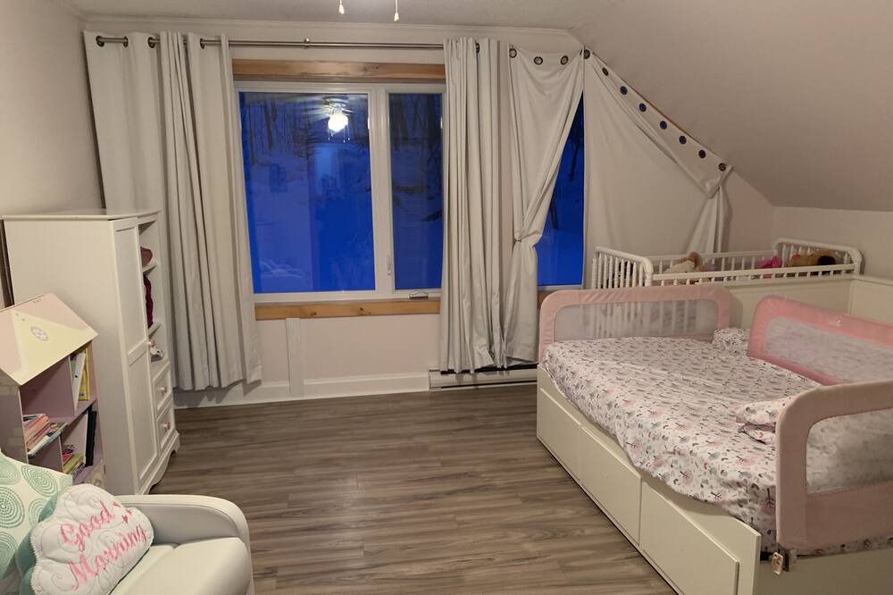 Photo of Bedroom in Val-des-Monts