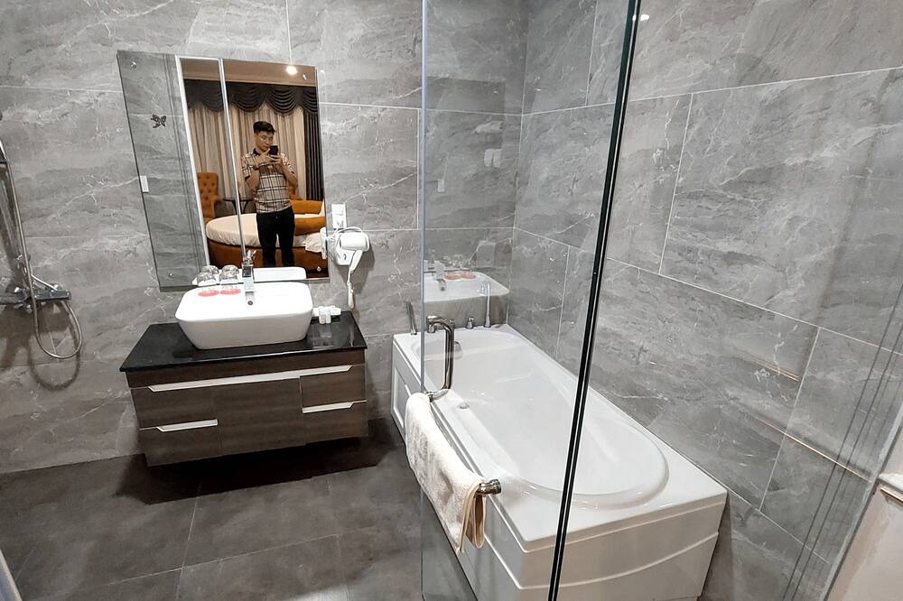 Photo of Bathroom in Represa