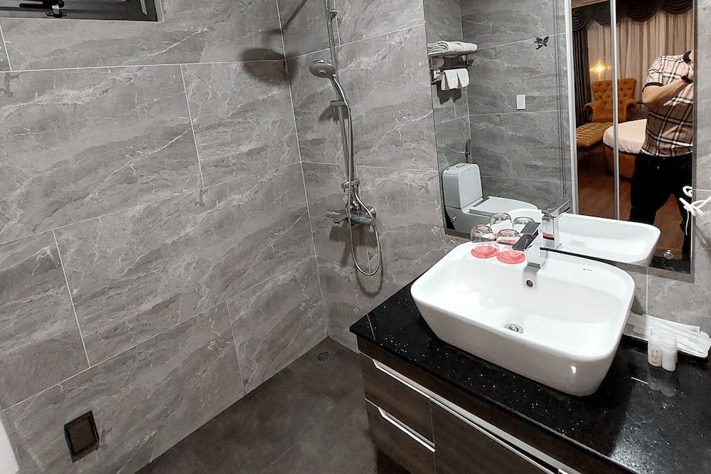 Photo of Bathroom in Represa