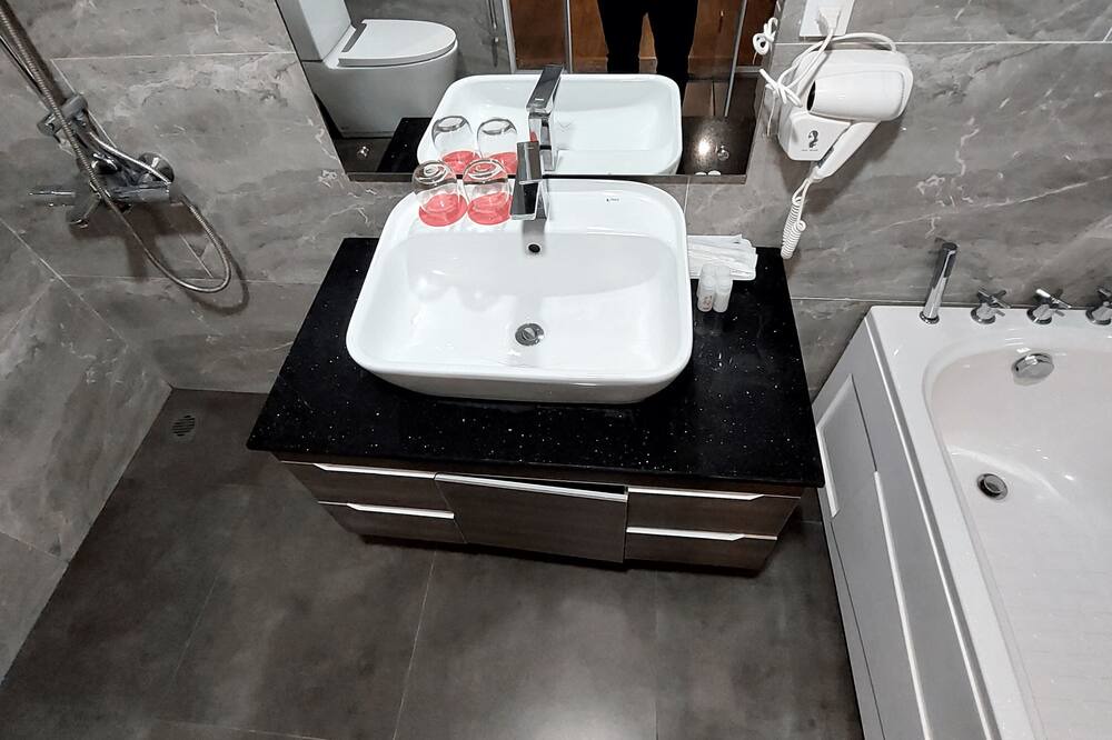 Photo of Bathroom in Represa