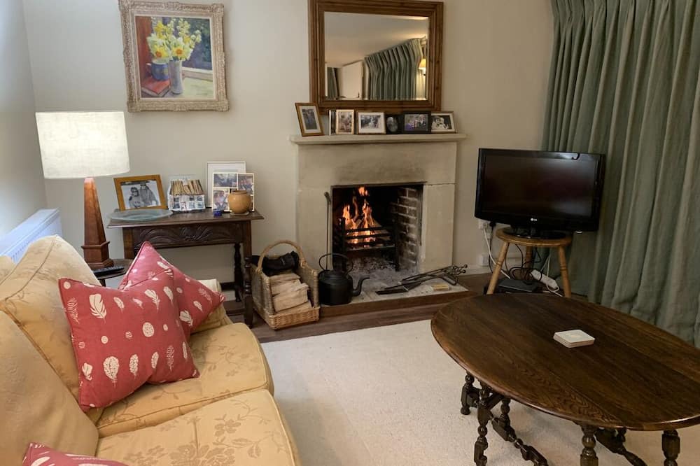 Photo of Livingroom in Rendcomb
