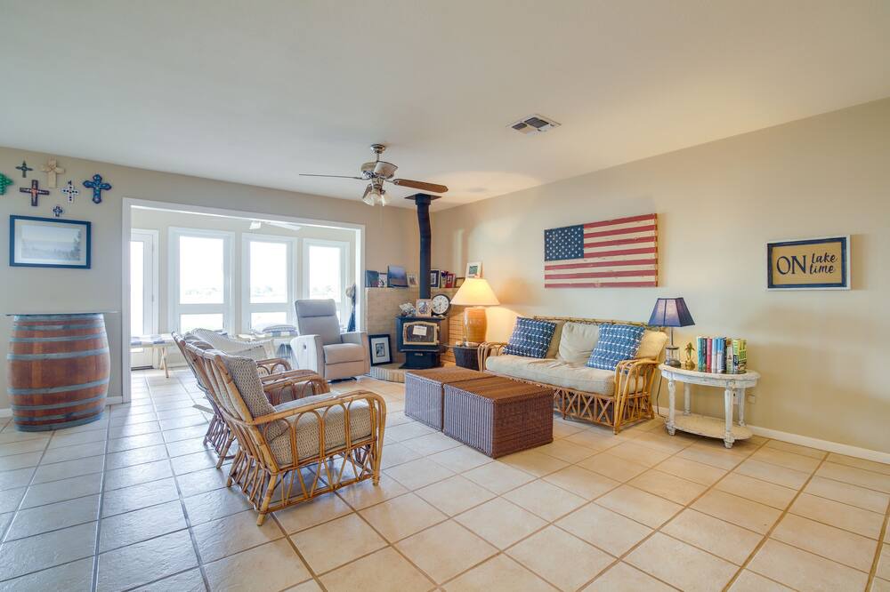 Photo of Livingroom in Tow