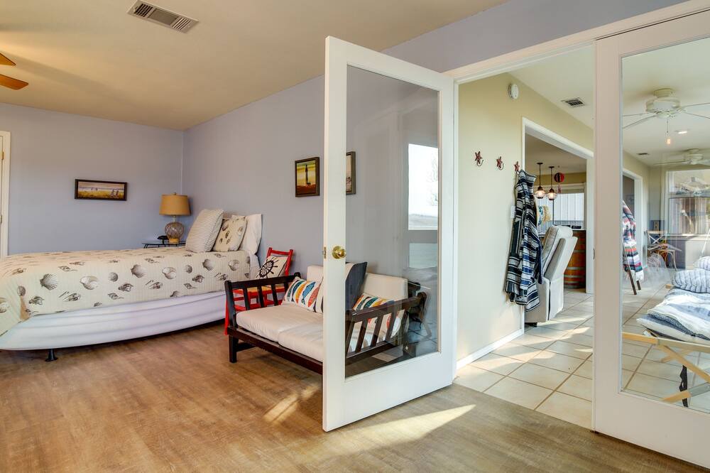 Photo of Bedroom in Tow