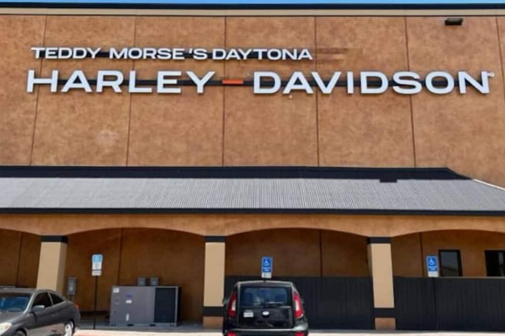 Photo of Outdoor in National Gardens