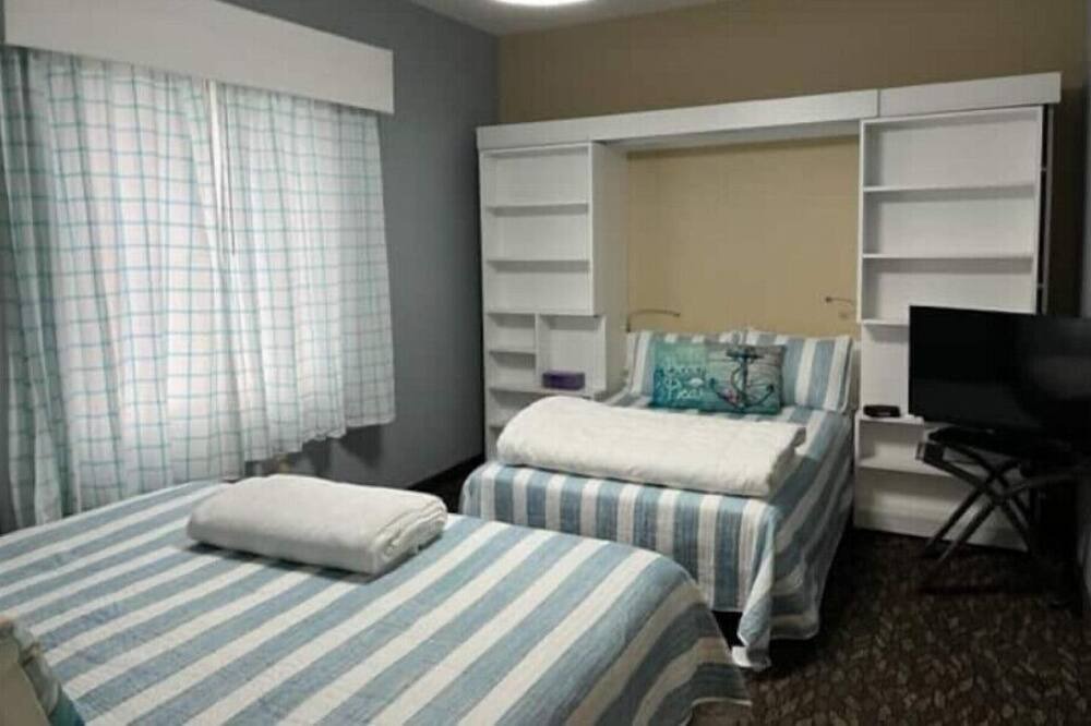 Photo of Bedroom in National Gardens