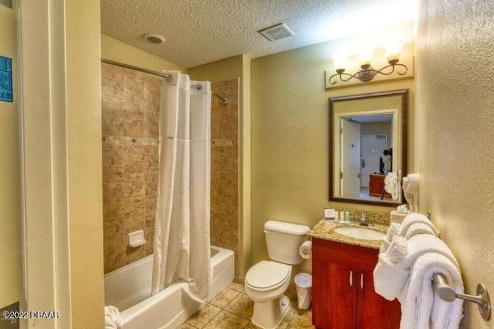 Photo of Bathroom in National Gardens