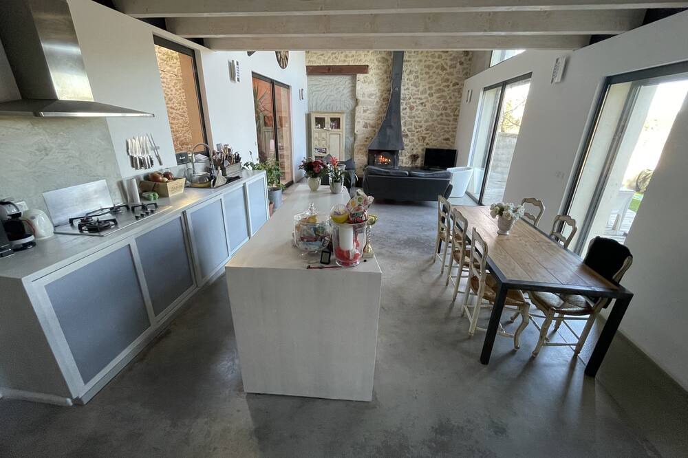 Photo of Kitchen in Vailhauques