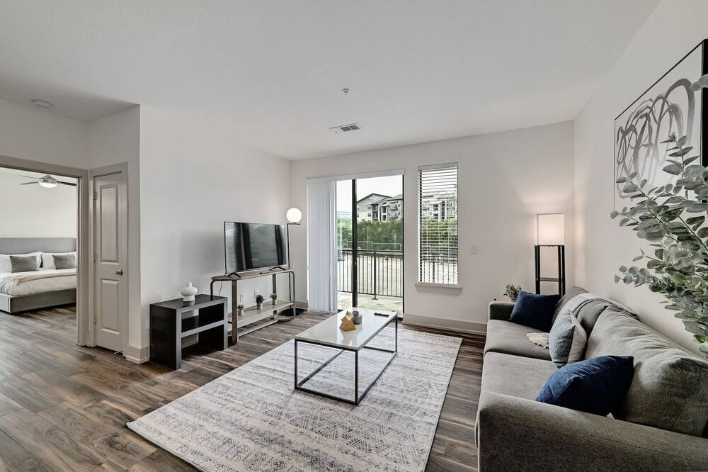 Photo of Livingroom in East Oak Hill
