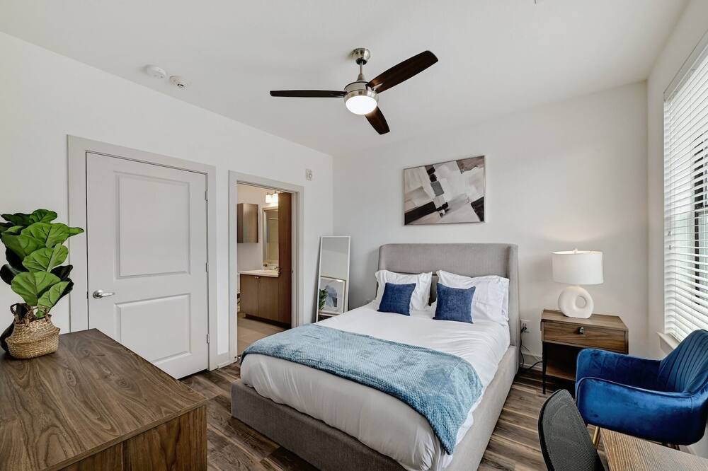 Photo of Bedroom in East Oak Hill