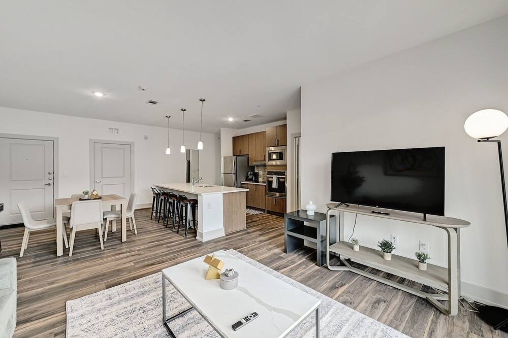 Photo of Livingroom in East Oak Hill