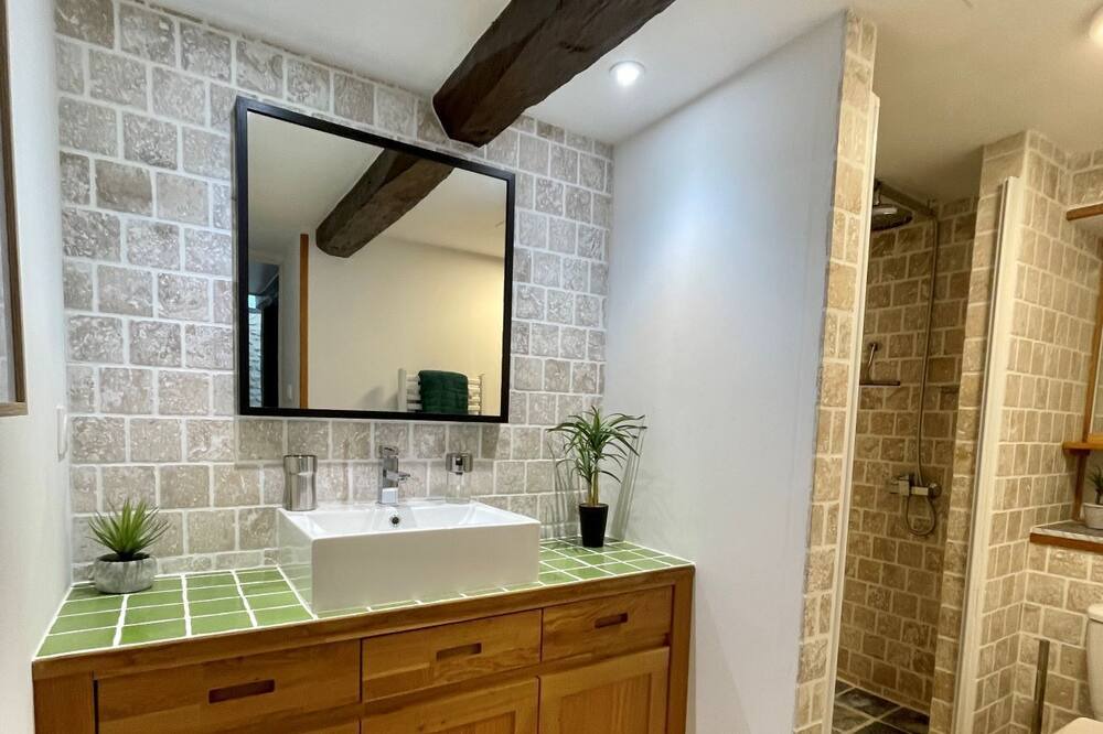 Photo of Bathroom in Gaugeac