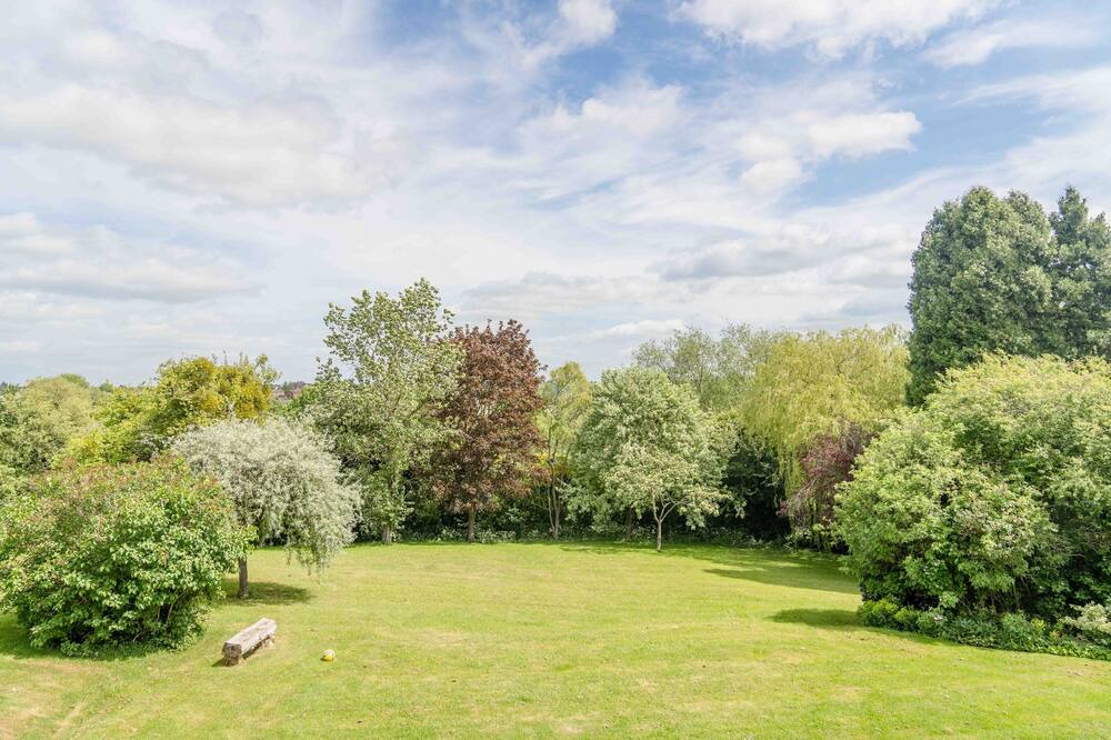 Photo of Outdoor in Evesham