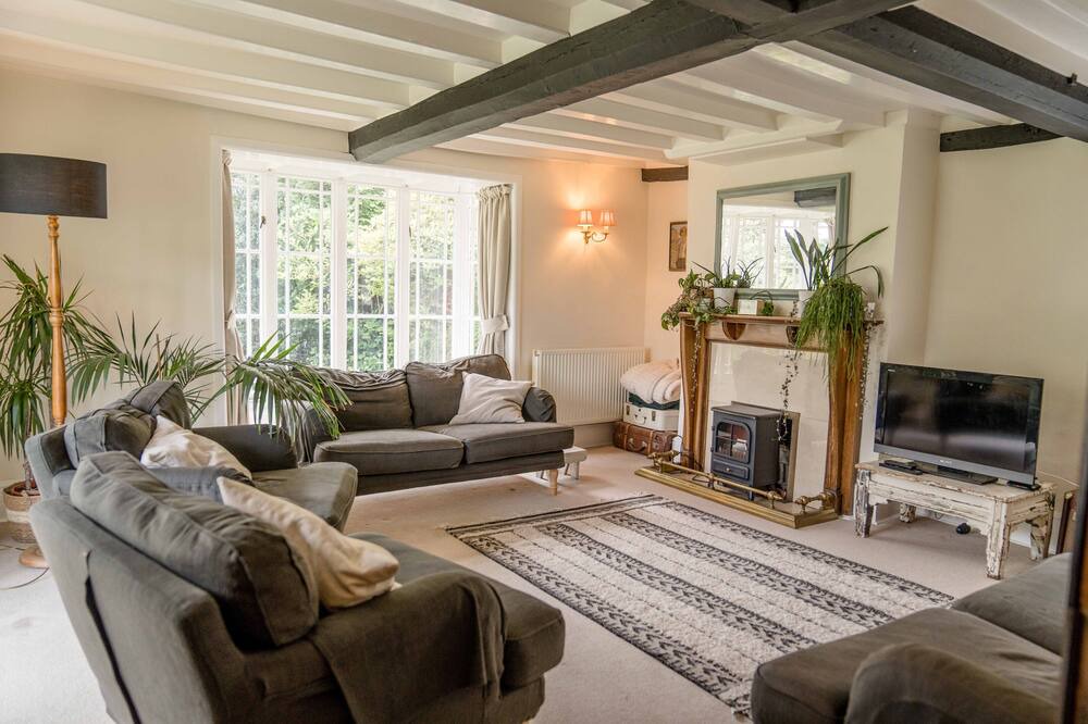 Photo of Livingroom in Evesham