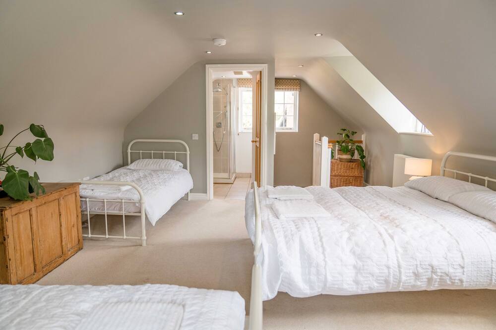 Photo of Bedroom in Evesham