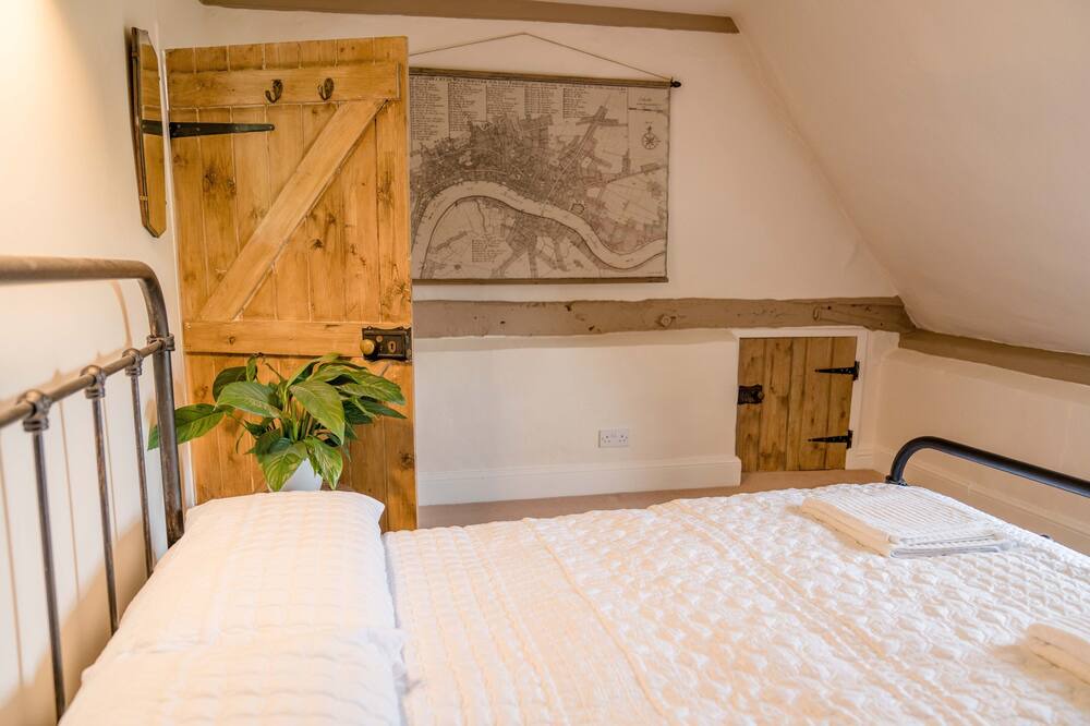 Photo of Bedroom in Evesham