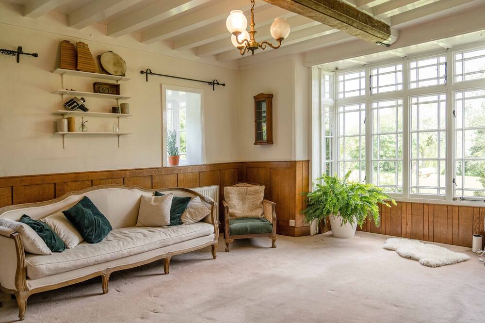 Photo of Livingroom in Evesham