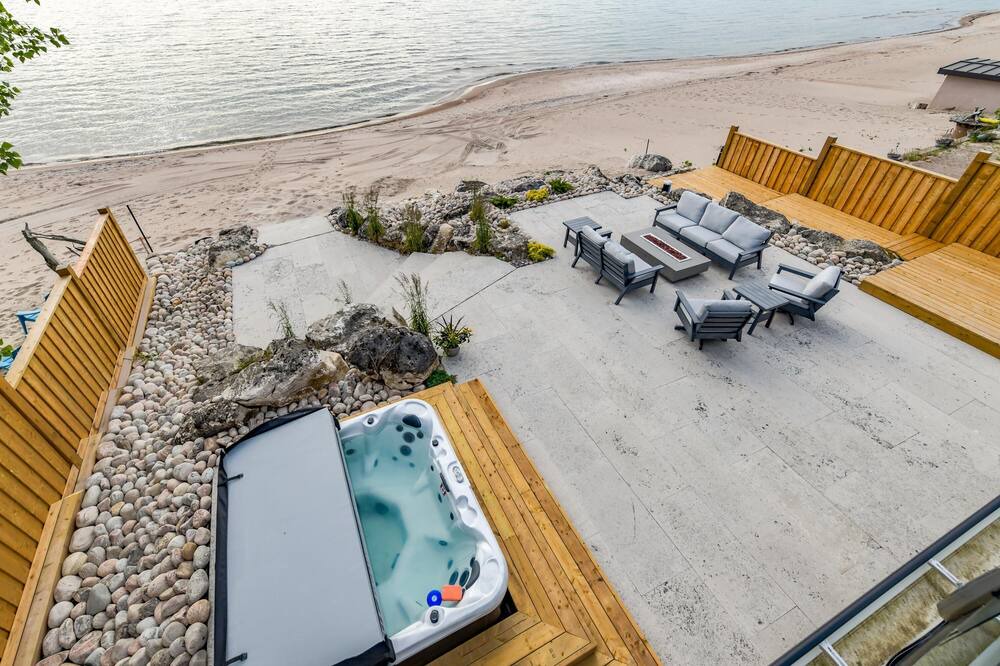 Photo of Outdoor in Tiny